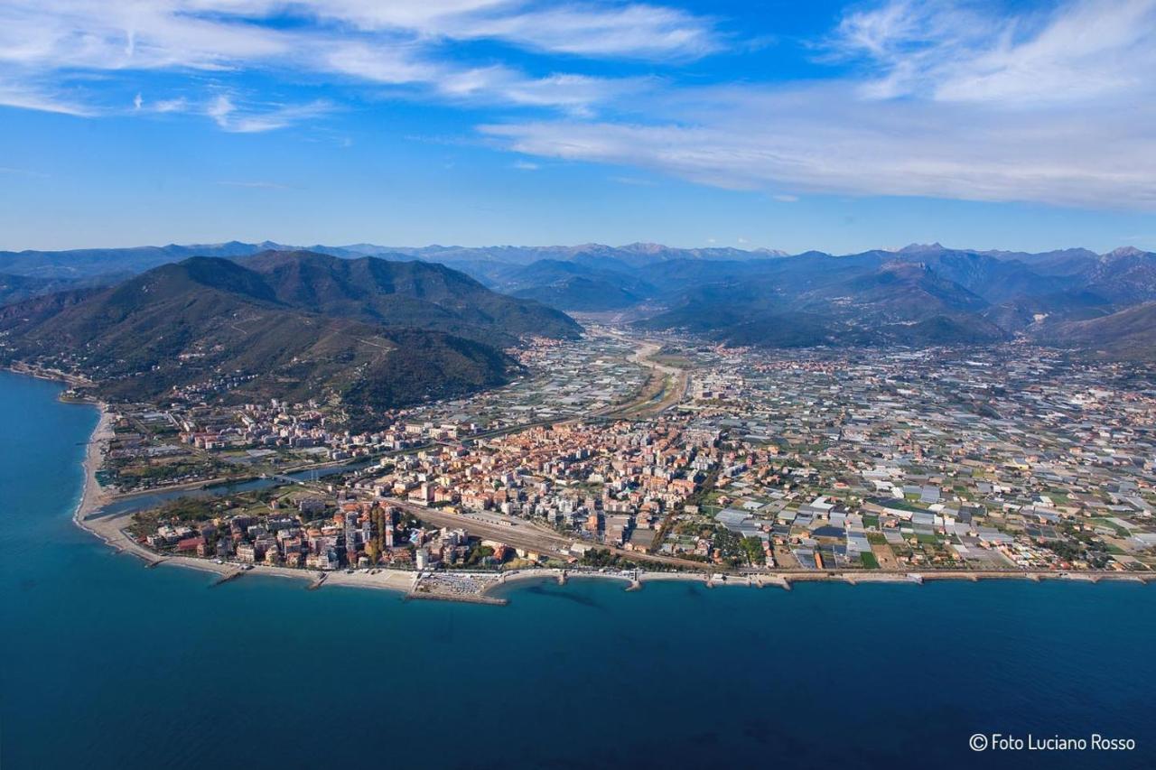 Apartament Delizioso Trilocale A Due Passi Dal Mare Di Albenga Zewnętrze zdjęcie